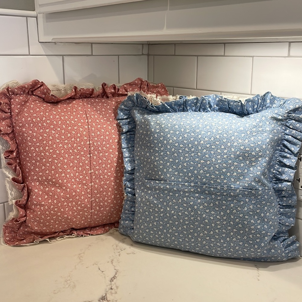 Precious Moments | Set of 2 pillows | handmade and stuffed - Picture 8 of 10